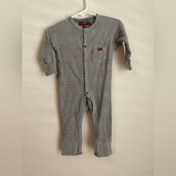 7 For All Mankind Gray Button-Up Kids Waffle Knit Footless Footie size 3/6M - Picture 3 of 6